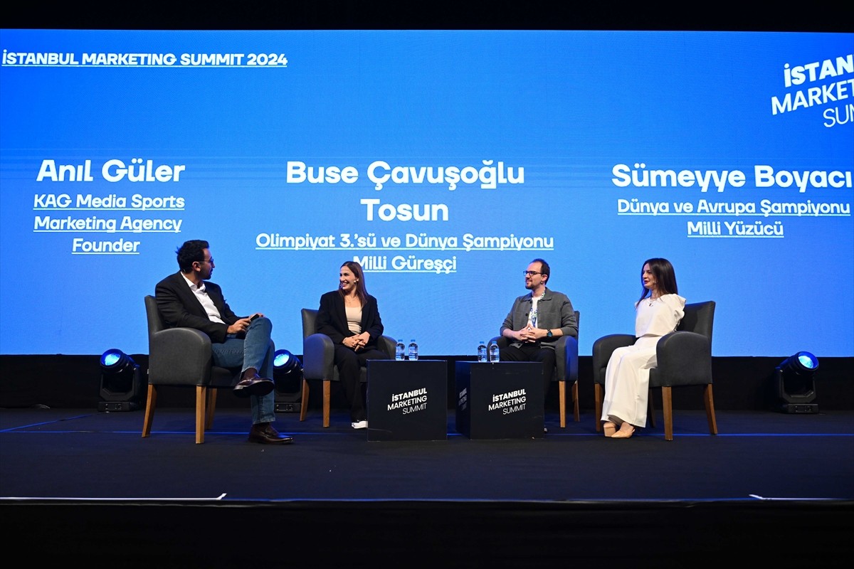 Dünya Güreş Birliği (UWW) tarafından "yılın en iyi kadın güreşçisi" seçilen milli sporcu Buse...