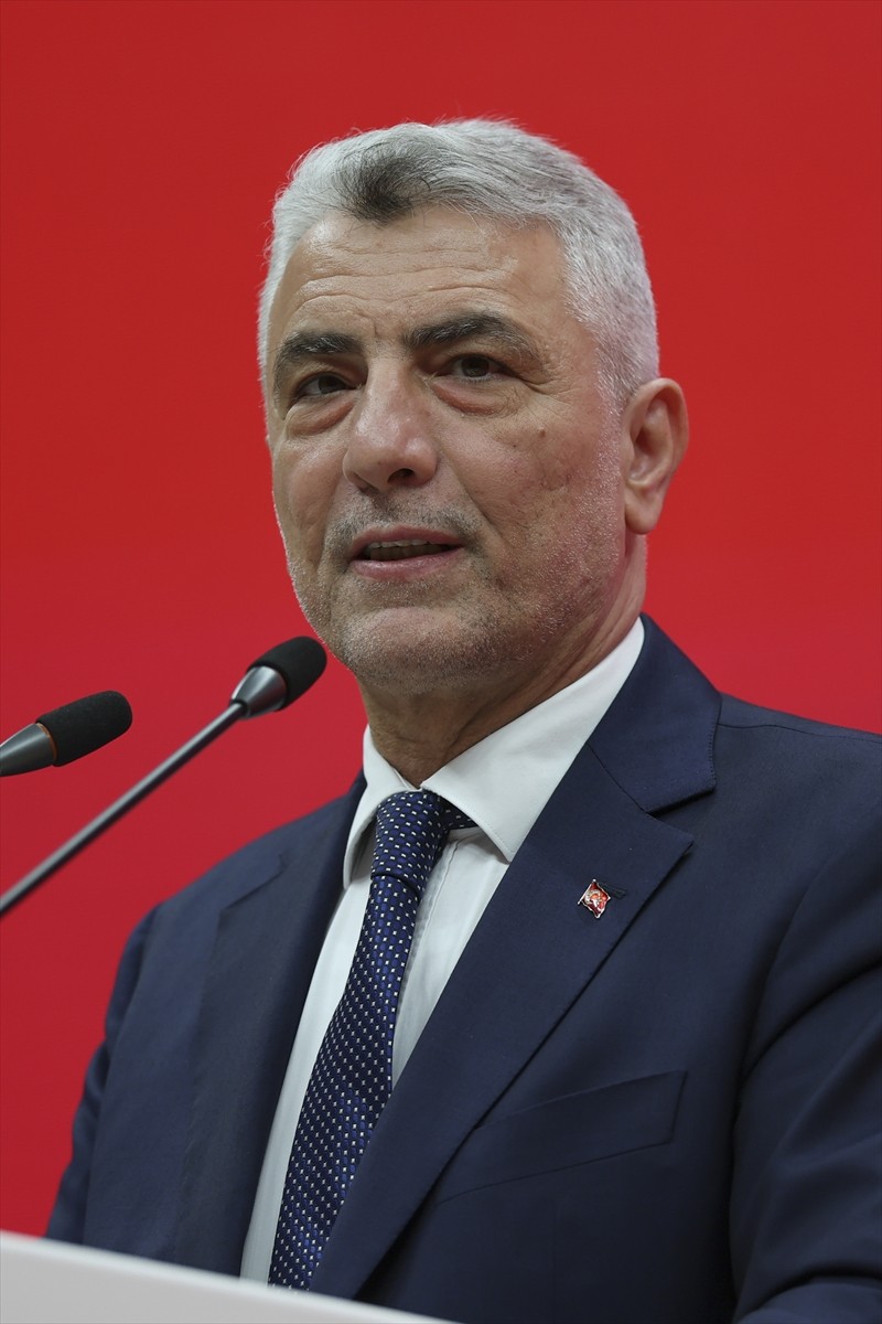 Ticaret Bakanı Ömer Bolat (fotoğrafta), Türkiye Odalar ve Borsalar Birliği (TOBB) tarafından...