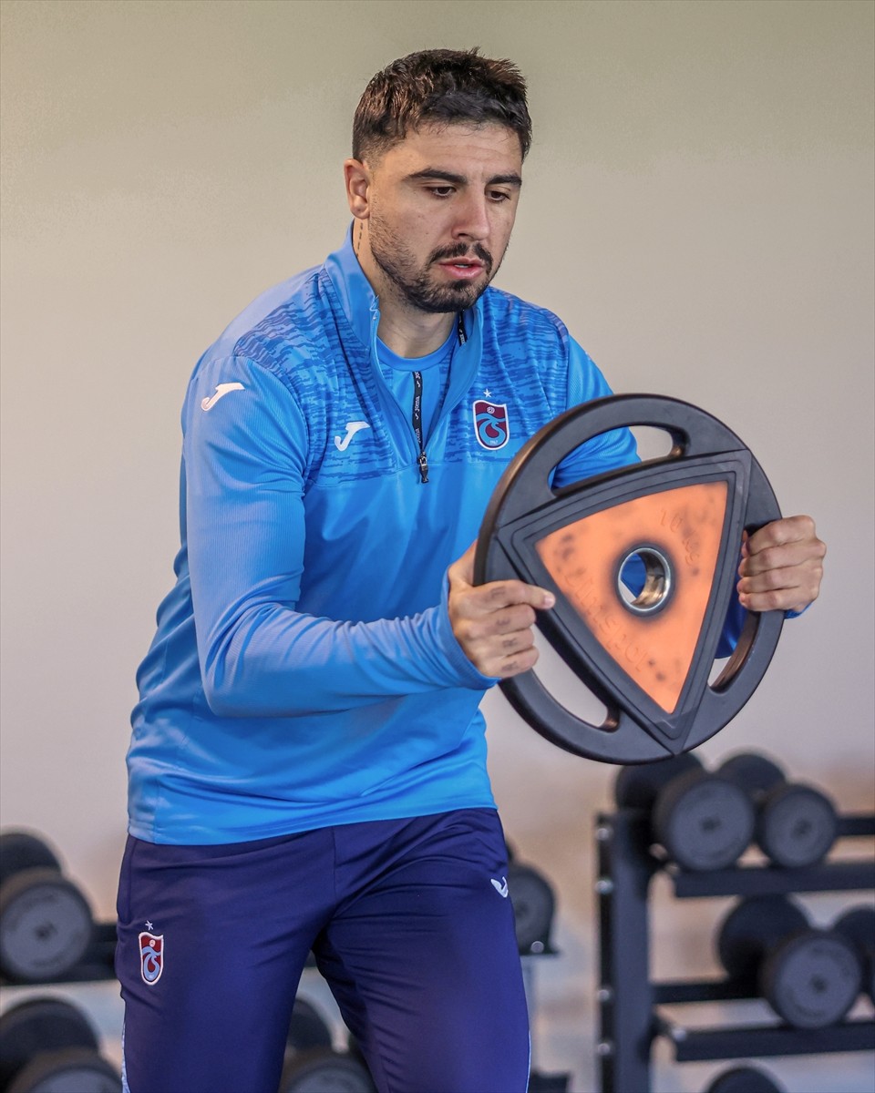 Trabzonspor, Trendyol Süper Lig'in 16. haftasında Galatasaray ile deplasmanda oynayacağı maçın...