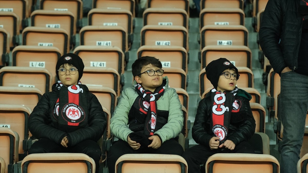 Trendyol 1. Lig ekiplerinden Ahlatcı Çorum FK'nin iç saha maçlarında çocuklara özel loca tahsis...
