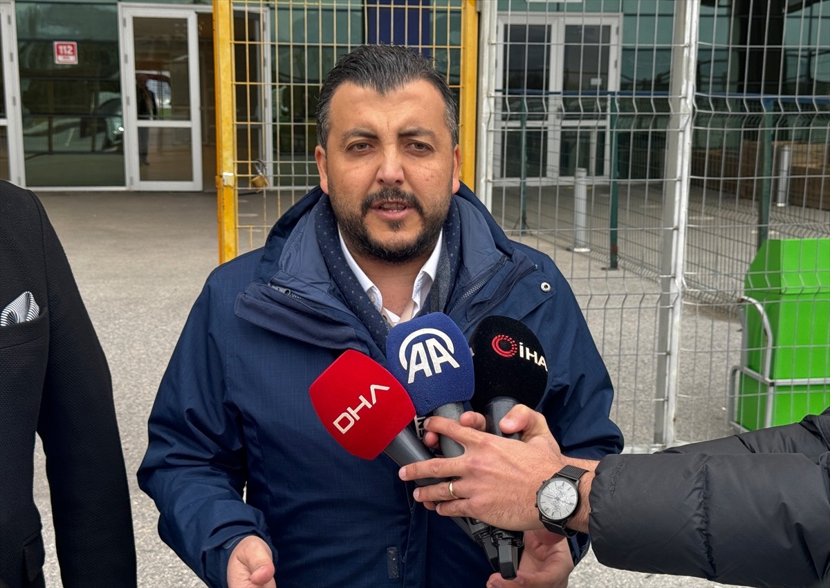 Trendyol Süper Lig'in 16. haftasında Atakaş Hatayspor ile Göztepe, Mersin Stadyumu'nda karşılaştı....