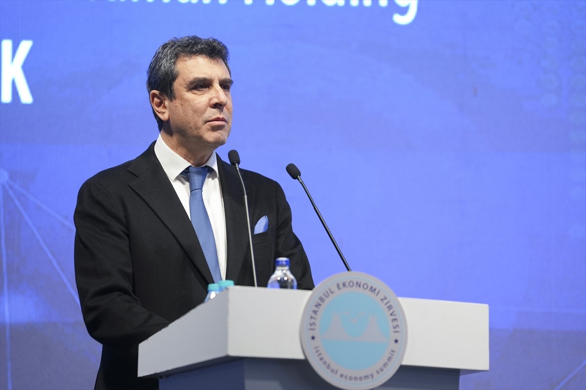 Türkiye'den ve dünyadan iş dünyasının liderlerini, akademisyenleri, bürokratları ve sektör...