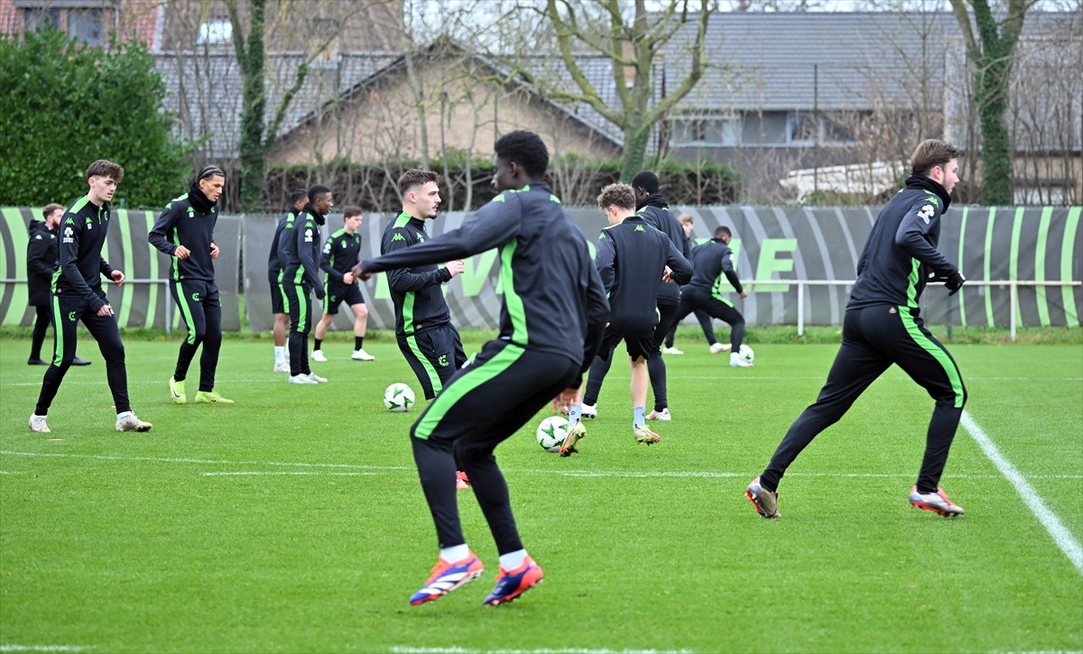 UEFA Konferans Ligi'nin 6. ve son hafta maçında RAMS Başakşehir'i konuk edecek Belçika temsilcisi...