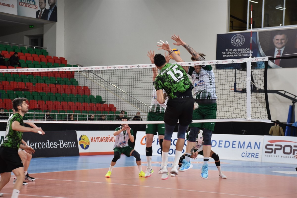 Voleybol SMS Global Efeler Ligi'nin 12. haftasında RAMS Global Cizre Belediyespor, Kuşgöz İzmir...