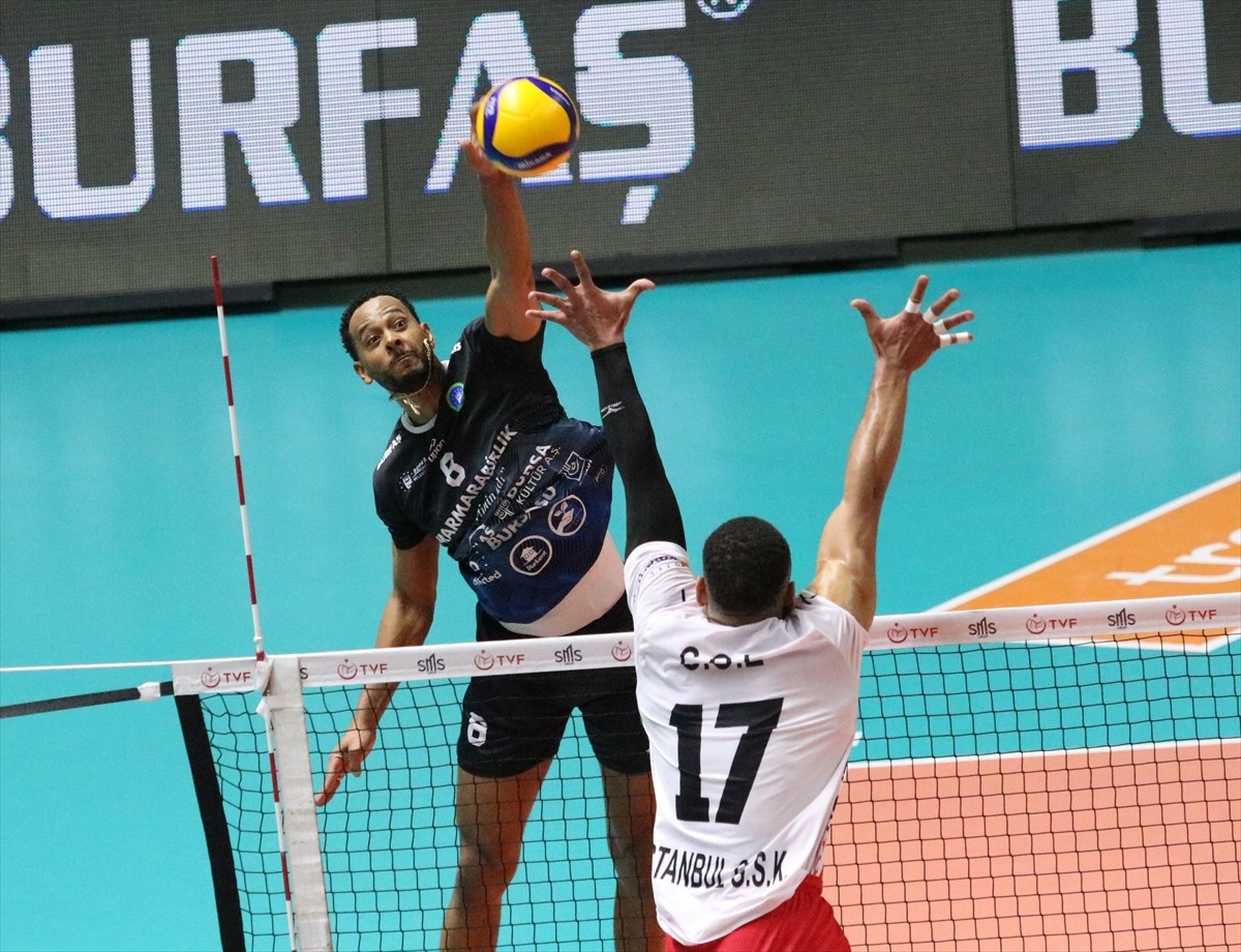 Voleybol SMS Grup Efeler Ligi 12. haftasında Bursa Büyükşehir Belediyespor ile İstanbul...