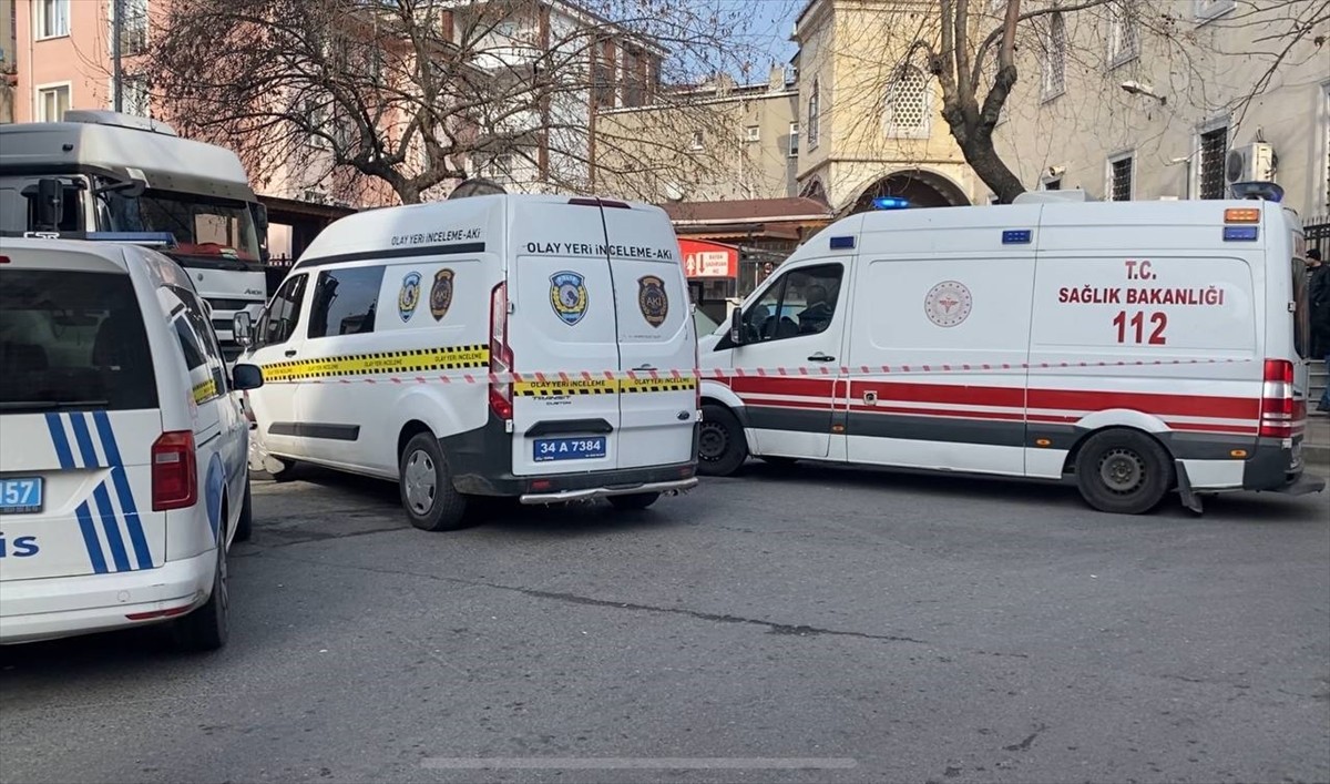 Bağcılar'da, hafriyat kamyonunun çarptığı kişi yaşamını yitirdi.