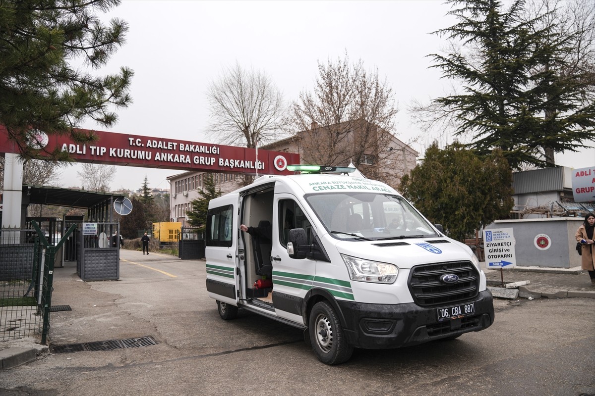 Bolu'da Kartalkaya Kayak Merkezi'ndeki Grand Kartal Otel'de çıkan yangında hayatını kaybeden 25...
