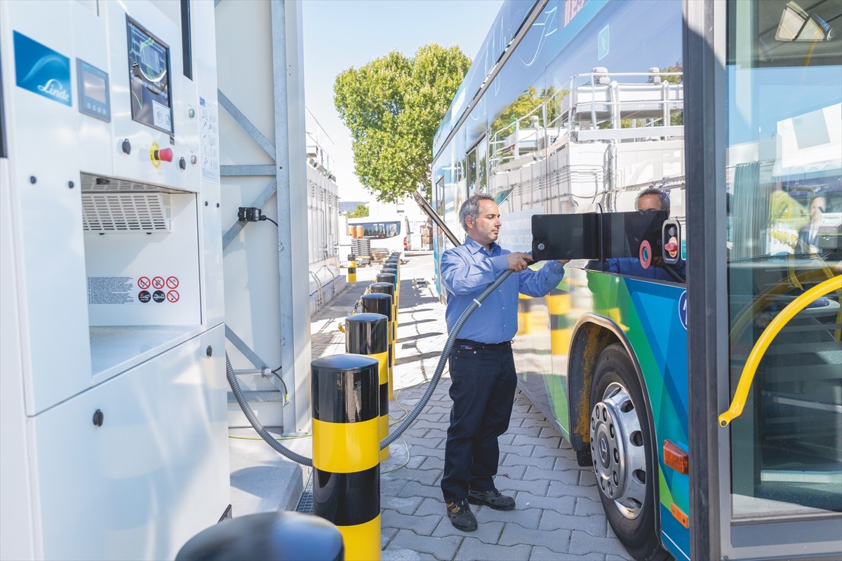Endüstriyel ve Medikal Gaz Şirketi Linde Gaz AŞ Genel Müdürü Adnan Ünal, AA muhabirine şirketin...