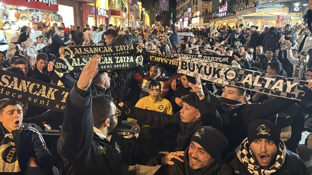 İzmir'in ve Türk sporunun köklü kulüplerinden Altay'ın 111'inci kuruluş yıl dönümü dolayısıyla...