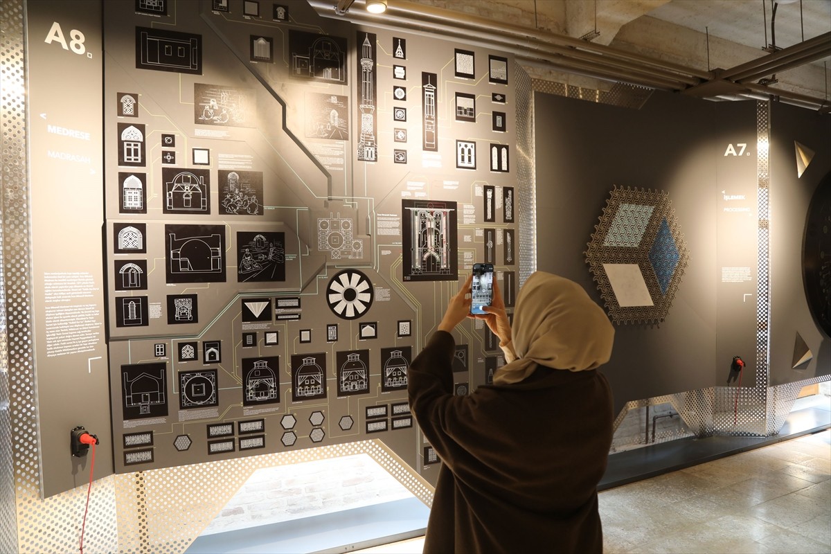 Konya Büyükşehir Belediyesinin kente kazandırdığı müzeleri, geçen yıl 1 milyon 132 bin kişi...