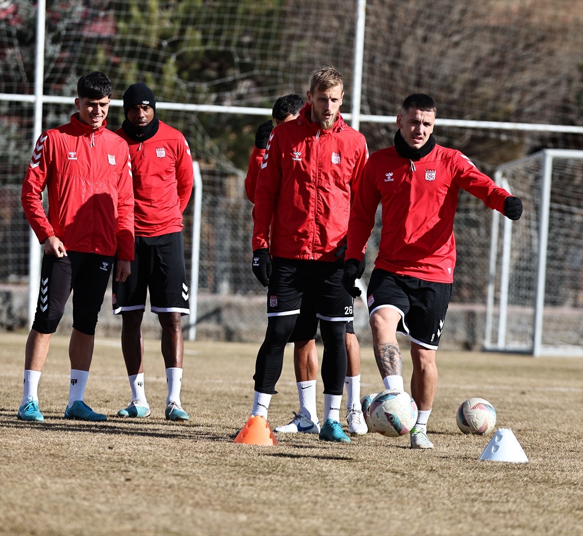 Net Global Sivasspor, Trendyol Süper Lig'in 20. haftasında yarın Trabzonspor ile deplasmanda...