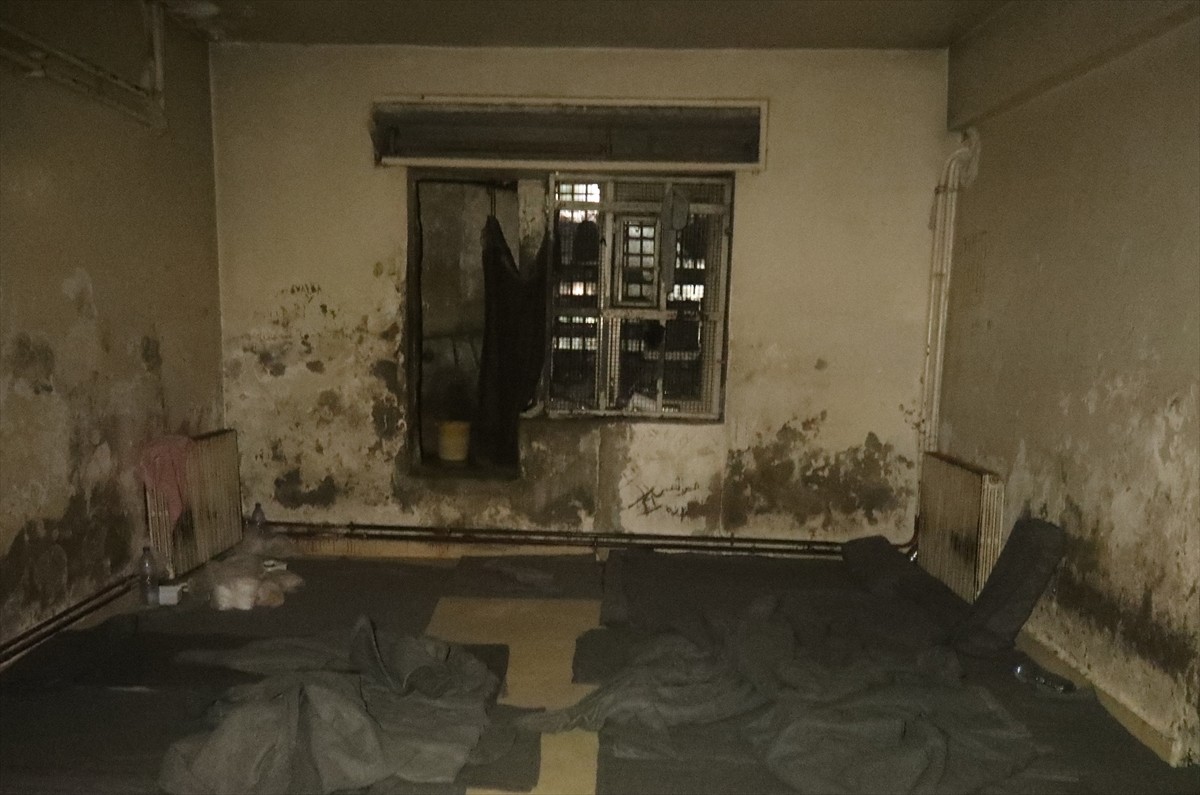 Suriye'de onlarca yıl halka korku salan işkence ve sorgu merkezlerinden Hava İstihbarat Şubesi...