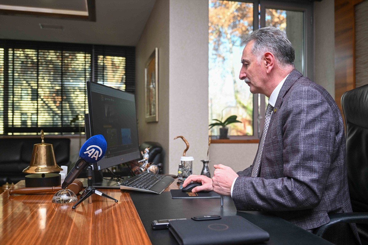 Toprak Mahsulleri Ofisi (TMO) Genel Müdürü Ahmet Güldal, Anadolu Ajansının (AA) gözünden 2024'e...