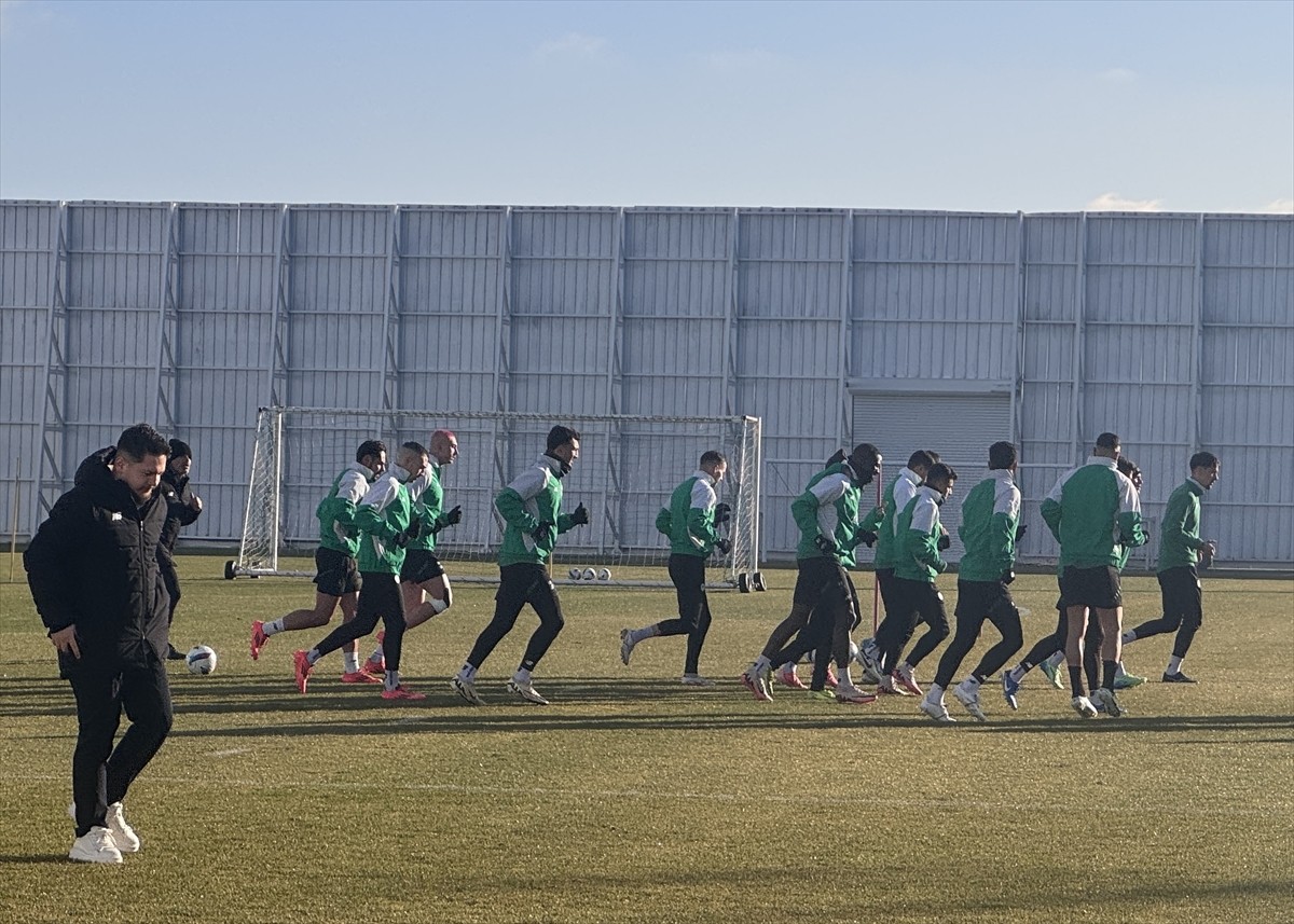 TÜMOSAN Konyaspor, Trendyol Süper Lig'in 18. haftasında 3 Ocak Cuma günü deplasmanda Corendon...