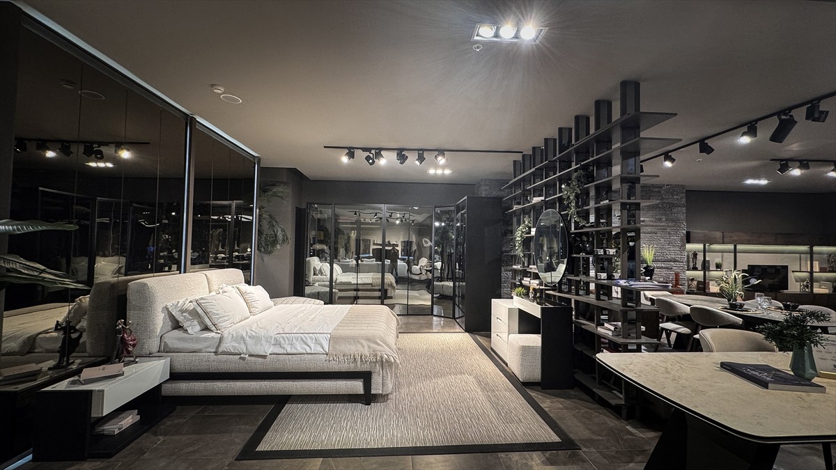 Türkiye'nin önemli mobilya üretim merkezlerinden olan ve 175 ülkeye ihracat gerçekleştiren...