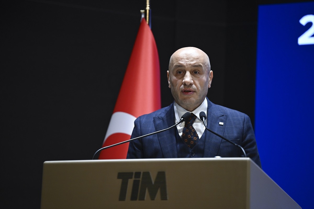 Türkiye İhracatçılar Meclisi (TİM) Başkanı Mustafa Gültepe, Ticaret Bakanı Ömer Bolat'ın...