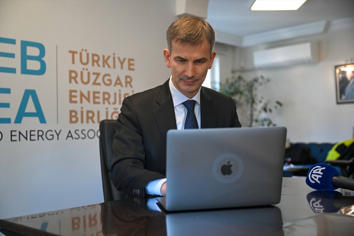 Türkiye Rüzgar Enerjisi Birliği (TÜREB) Başkanı İbrahim Erden, Anadolu Ajansının (AA) gözünden...