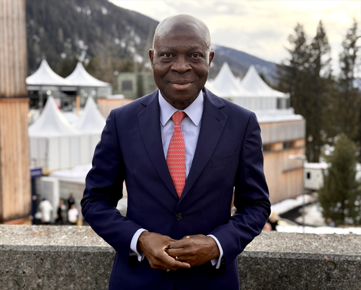 Uluslararası Çalışma Örgütü (ILO) Genel Direktörü Gilbert F. Houngbo, Dünya Ekonomik Forumu'nun...