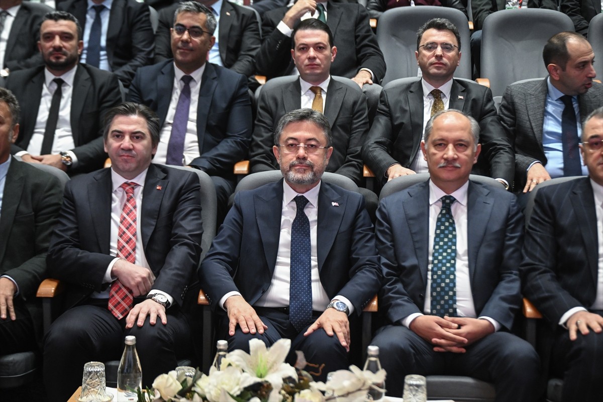 4'üncü Tarım Orman Şurası kapsamında düzenlenen "İklim Değişikliği Sürecinde Ormanlar Atölyesi"...