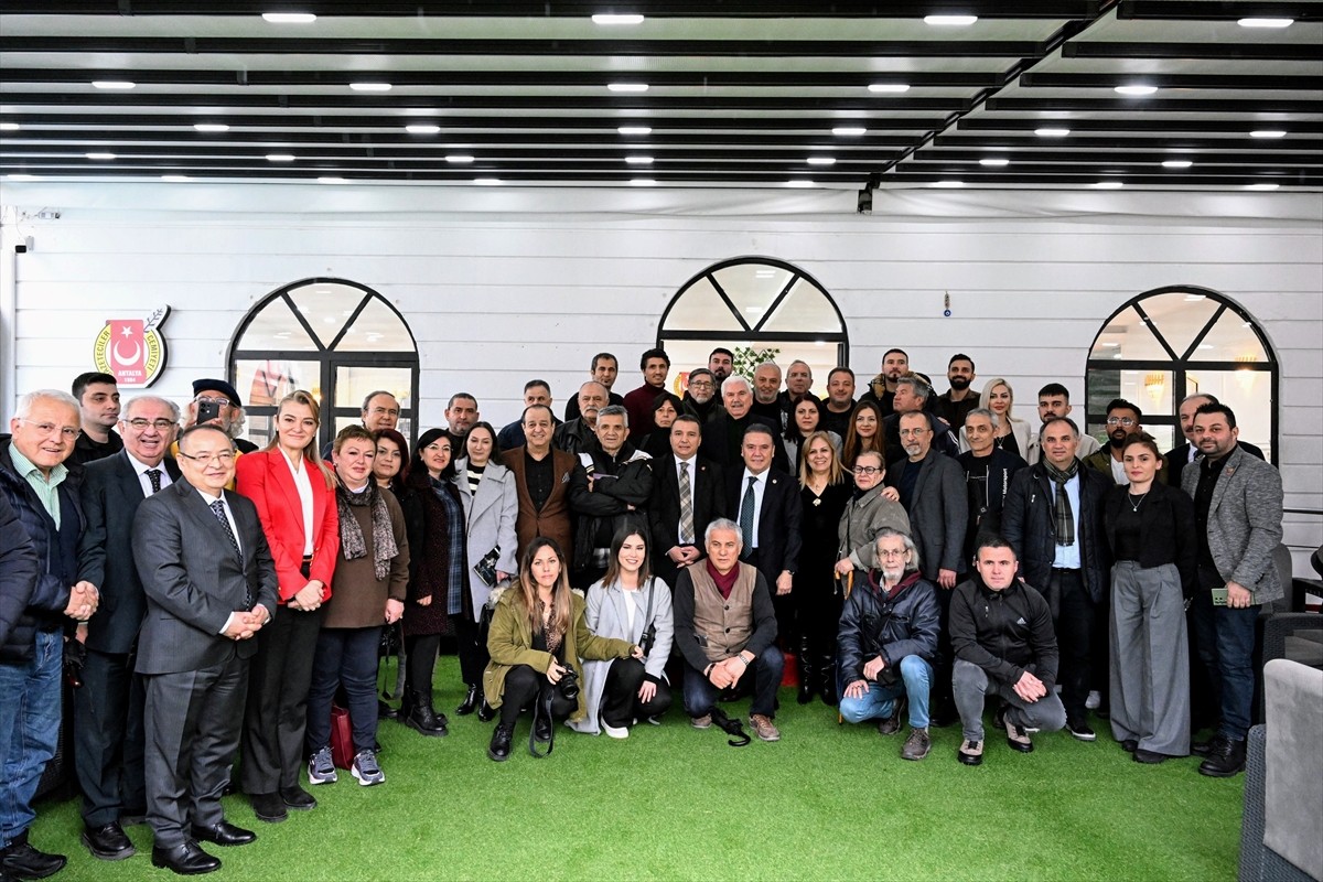 Antalya Büyükşehir Belediye Başkanı Muhittin Böcek, Antalya Gazeteciler Cemiyetinin (AGC) sosyal...