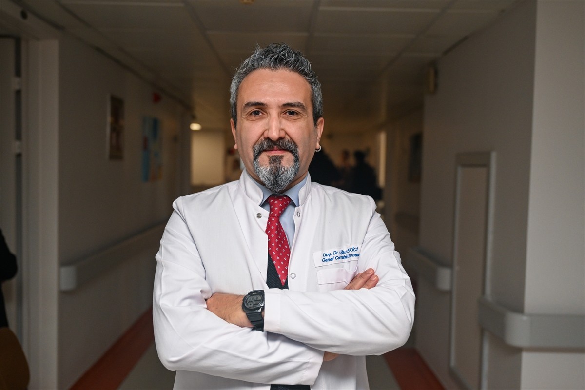 Bartın'da yaşayan 54 yaşındaki Necla Saygın (solda) ve 55 yaşındaki eşi İbrahim Saygın (ortada)...