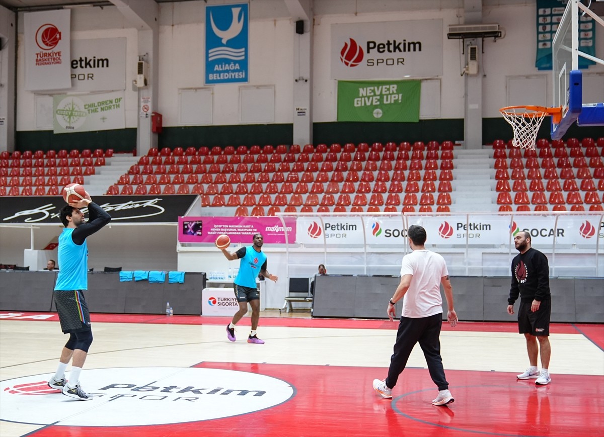 Basketbol Şampiyonlar Ligi son 16 turunda mücadele eden Aliağa Petkimspor, kalan 4 maçını kazanıp...