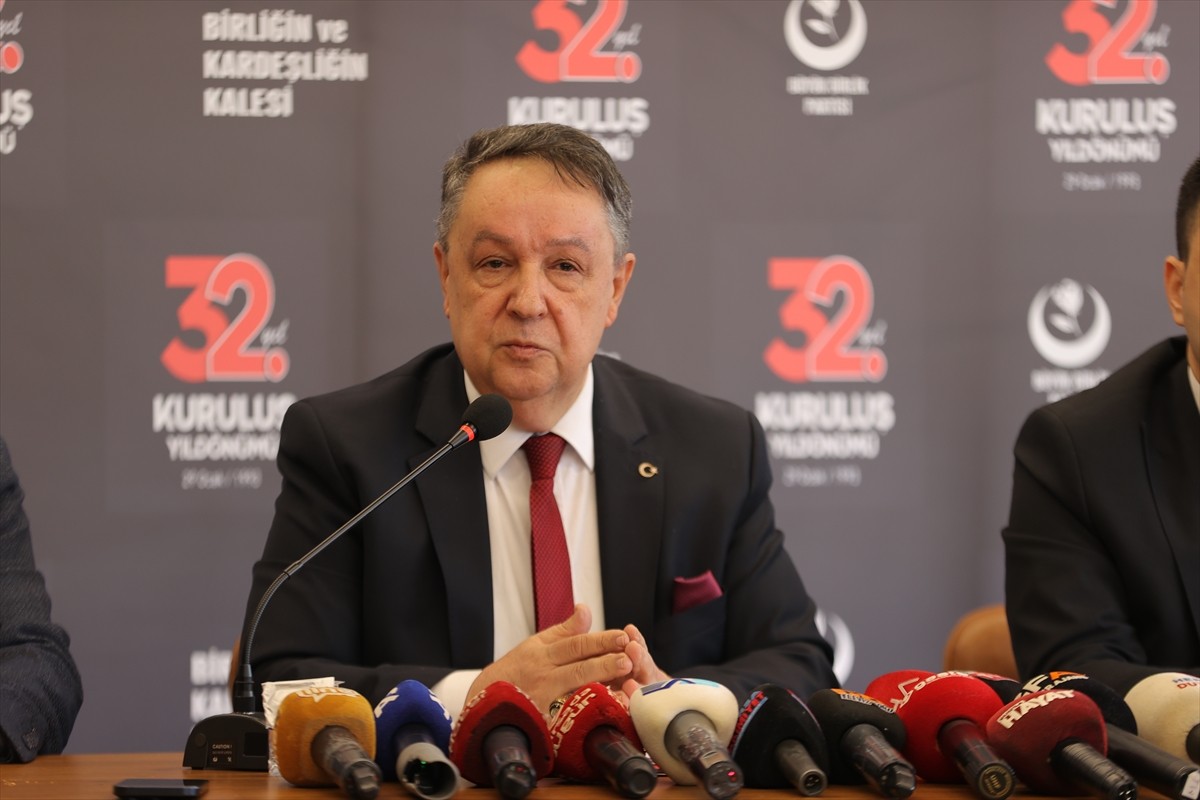 Büyük Birlik Partisi (BBP) Genel Başkan Yardımcısı Ekrem Alfatlı (fotoğrafta), Bursa'nın Yıldırım...