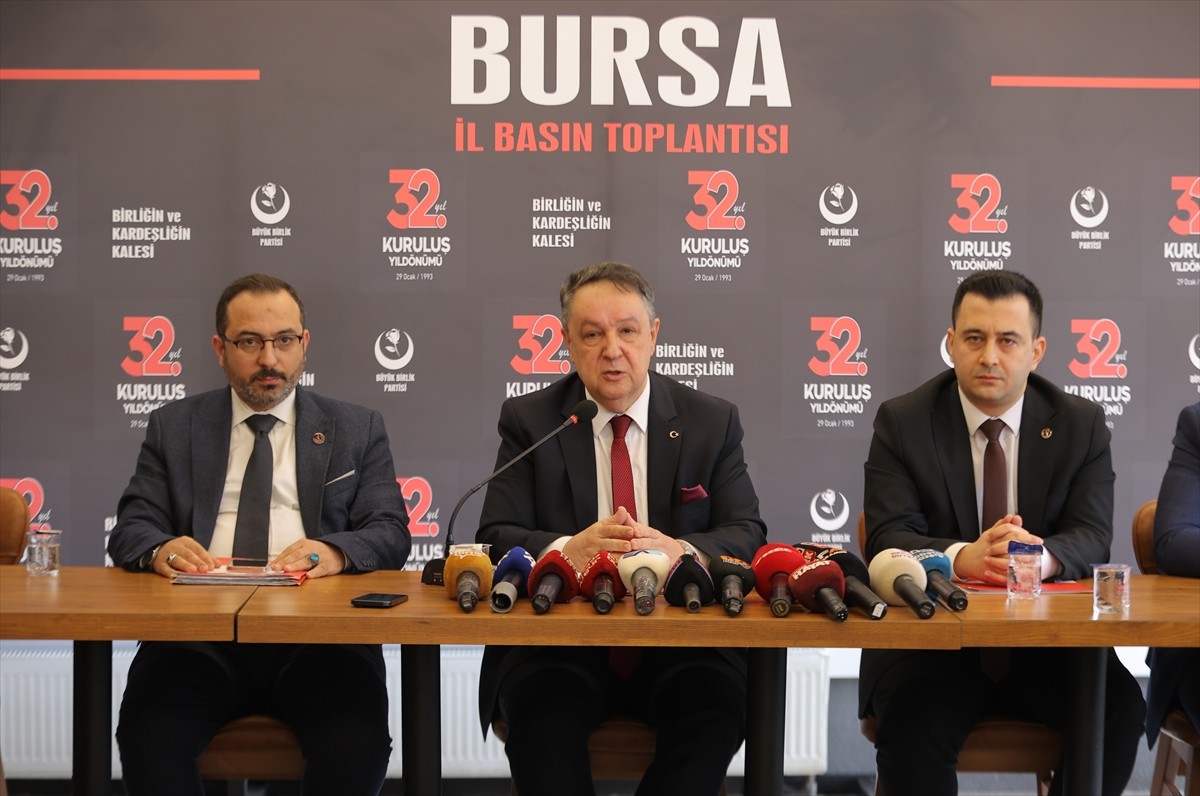 Büyük Birlik Partisi (BBP) Genel Başkan Yardımcısı Ekrem Alfatlı (fotoğrafta), Bursa'nın Yıldırım...