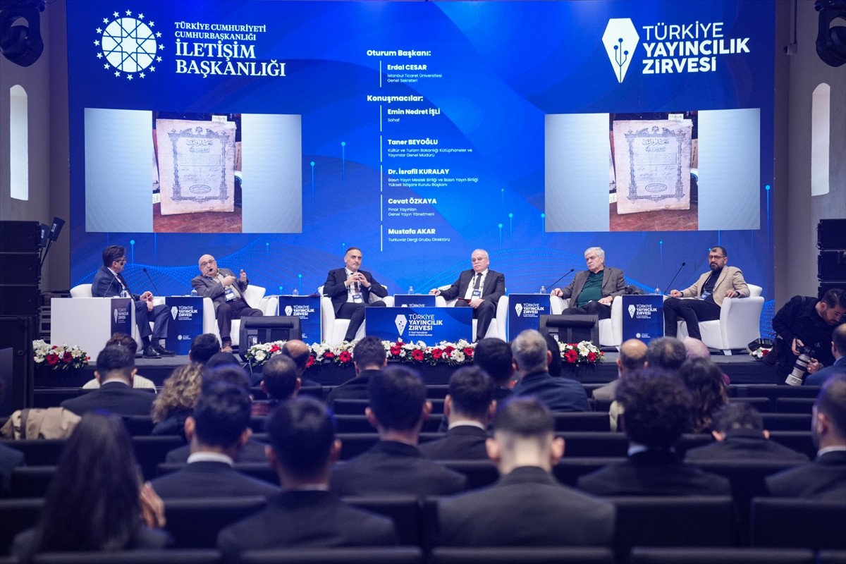 Cumhurbaşkanlığı İletişim Başkanlığınca düzenlenen "Türkiye Yayıncılık Zirvesi: 21. Yüzyıl...