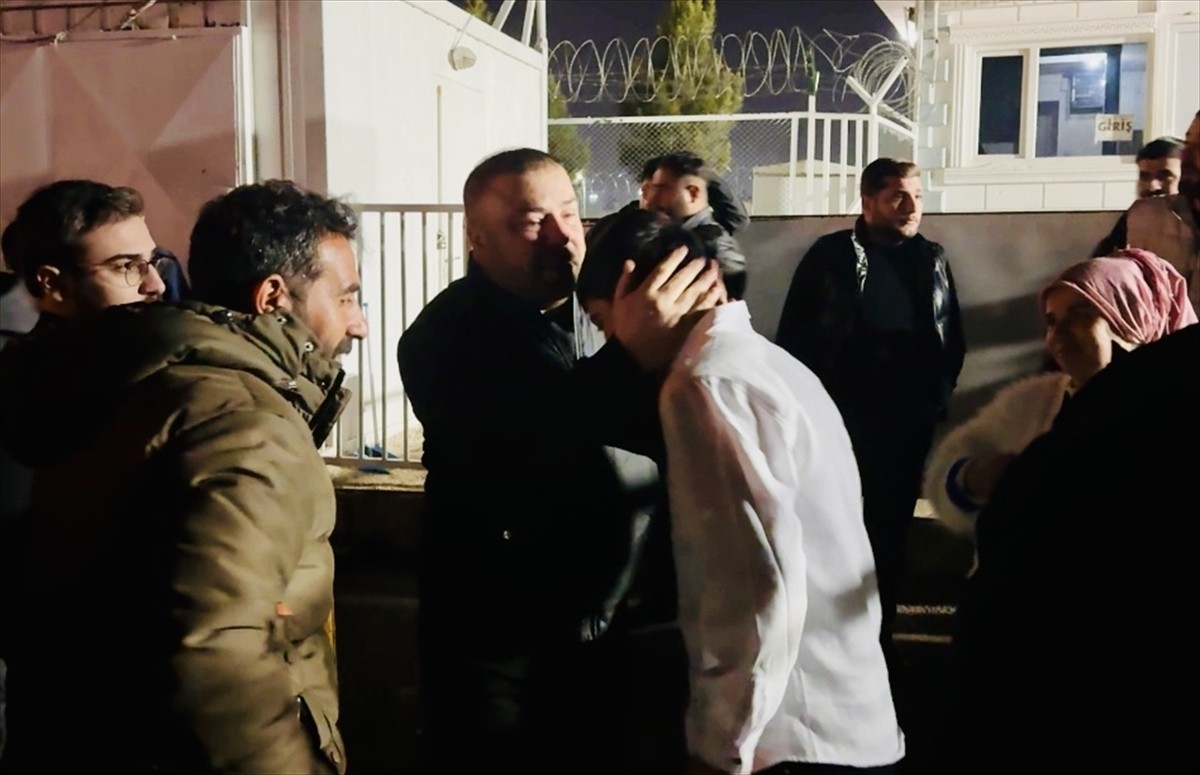 Diyarbakır'da 8 yaşındaki Narin Güran'ın öldürülmesine ilişkin hazırlanan 2 ayrı iddianamede 6'sı...