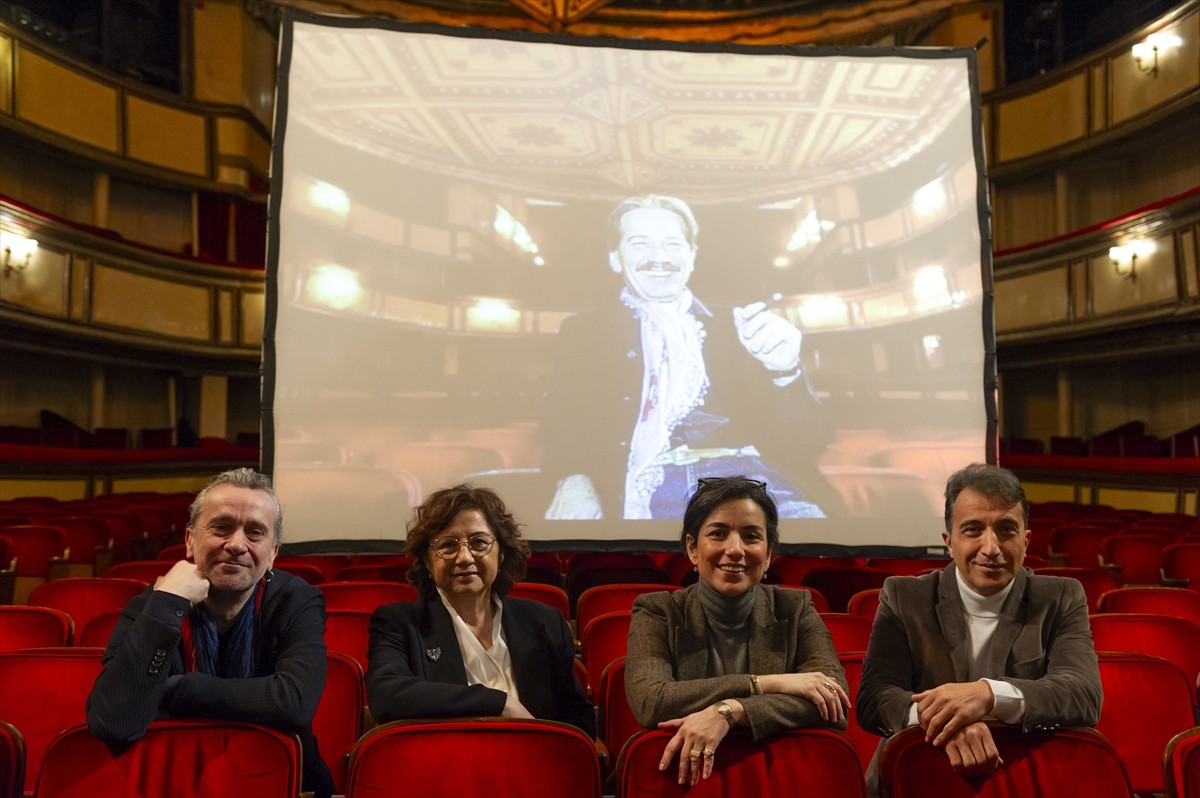 ENKA Sanat'ın yapım sponsoru olduğu, Porte Film'in yapımcılığını, Selçuk Metin'in yönetmenliğini...