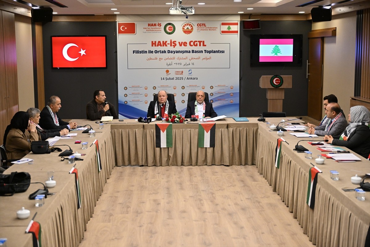 HAK-İŞ Genel Başkanı Mahmut Arslan ve Lübnan Genel İşçi Sendikaları Konfederasyonu (CGTL) Başkanı...