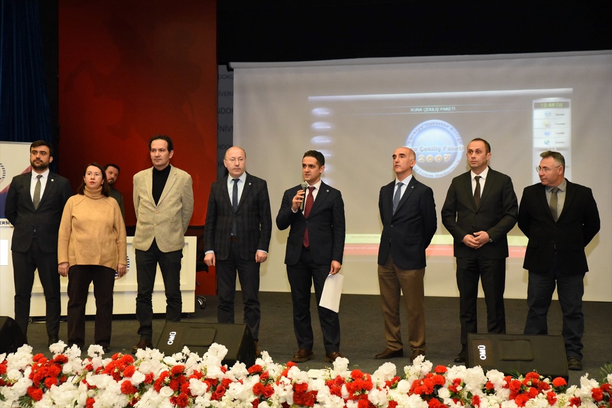 İŞKUR Gençlik Programı kapsamında kurayla belirlenen 1613 öğrenci, Ondokuz Mayıs Üniversitesinde...