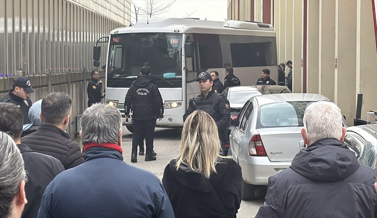 Kocaeli merkezli 7 ilde düzenlenen operasyonda, "kamu kurum ve kuruluşlarının zararına...