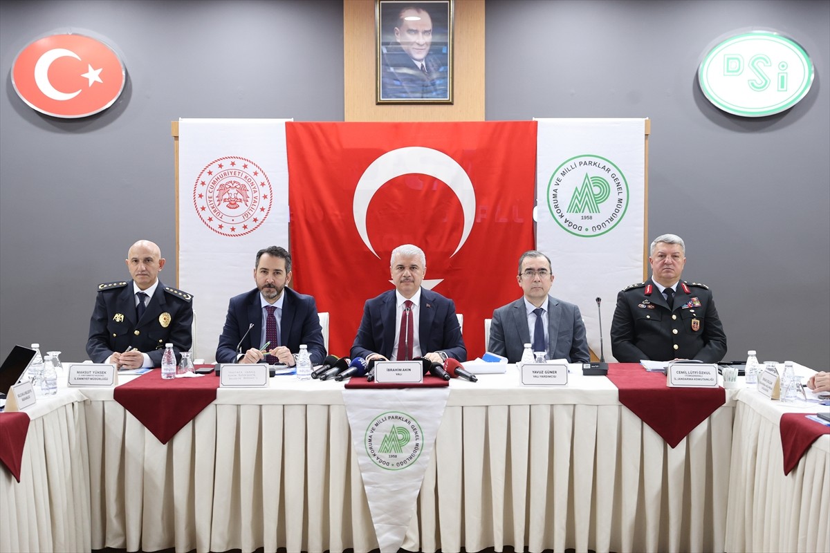 Konya Büyükşehir Belediyesi, 31 ilçe belediyesi ve ilgili birim amirlerinin katılımıyla, DSİ 4....