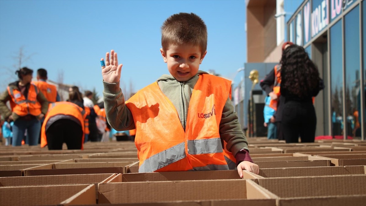 Lösemili Çocuklar Sağlık ve Eğitim Vakfı (LÖSEV), ramazan boyunca lösemi ve kanserle mücadele eden...