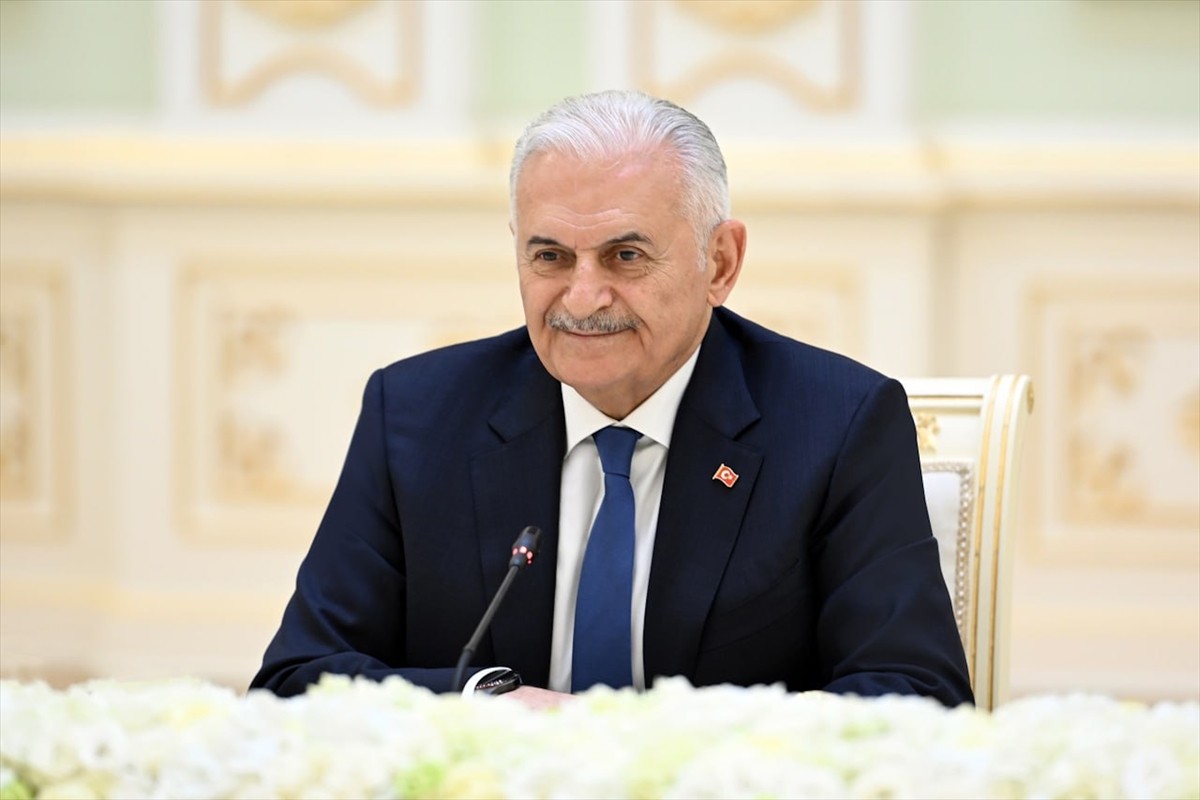 Özbekistan Cumhurbaşkanı Şevket Mirziyoyev (sol 2), Türk Devletleri Teşkilatı (TDT) Aksakallar...