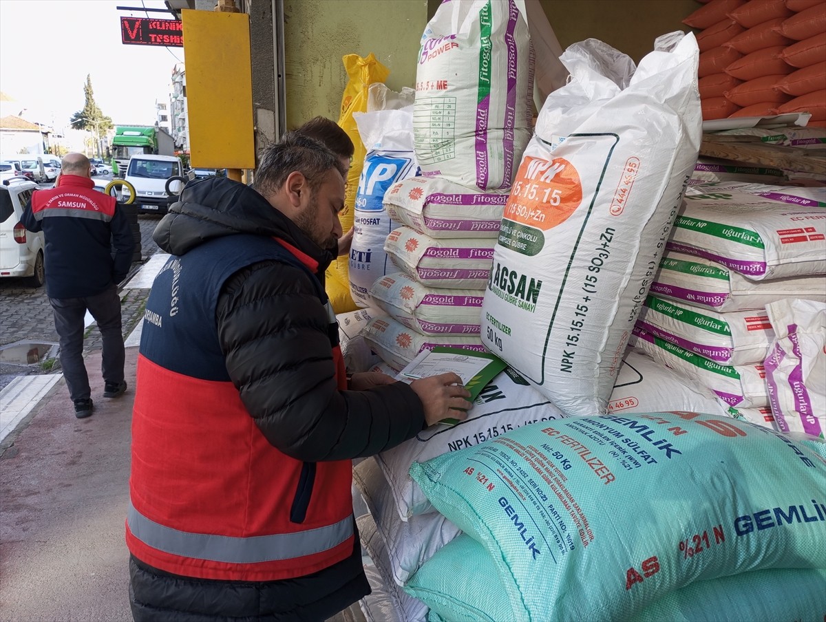 Tarım ve Orman Bakanlığınca başlatılan çalışma kapsamında Samsun, Amasya ve Çankırı'da gübre...