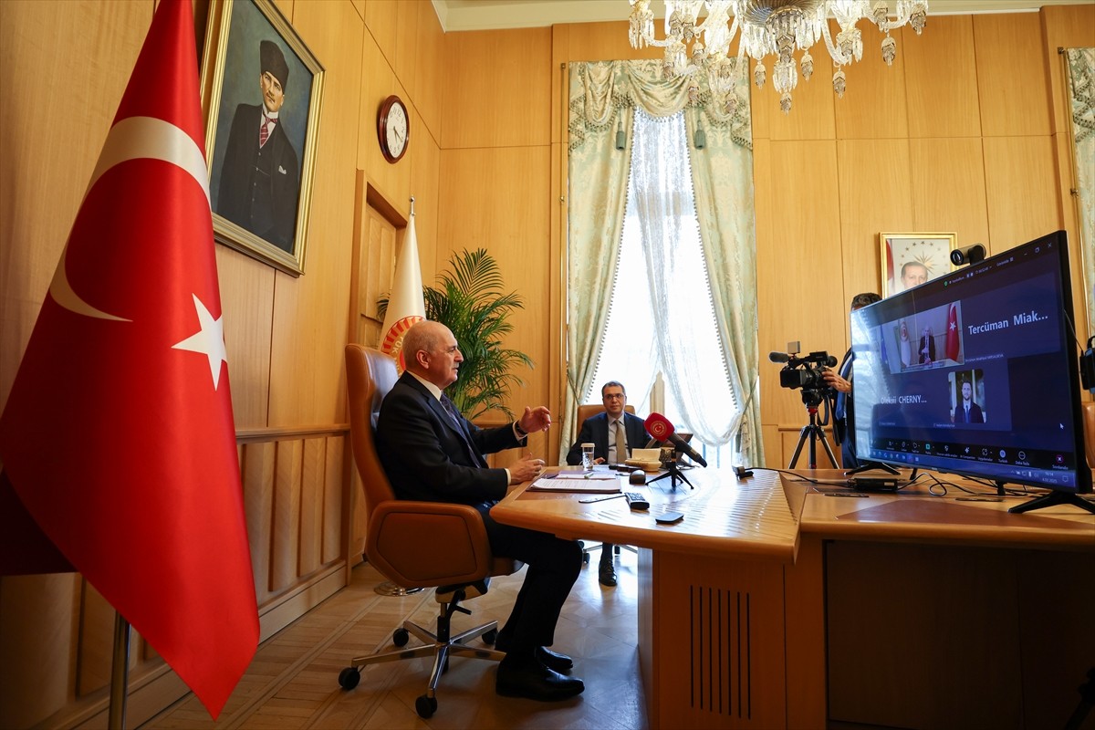 TBMM Başkanı Numan Kurtulmuş, Ukrayna Meclis Başkanı Ruslan Stefanchuk ile video konferans...