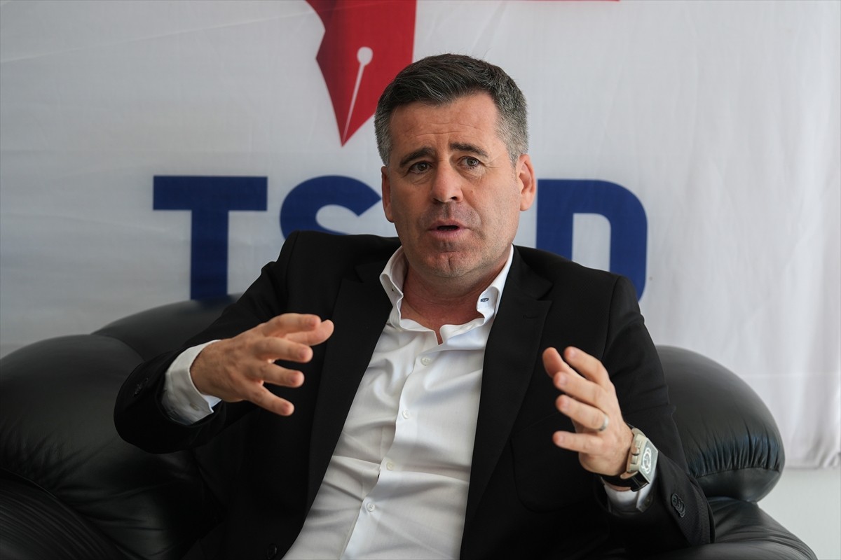 Trendyol 1. Lig ekibi Gençlerbirliği'nin teknik direktörü Hüseyin Eroğlu, Türkiye Spor Yazarları...