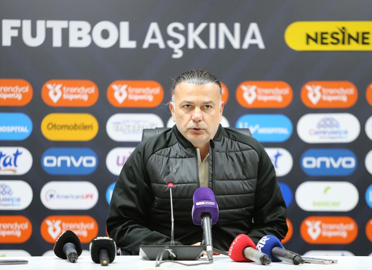 Trendyol Süper Lig'in 23. haftasındaki Reeder Samsunspor'a 2-0 mağlup olan Atakaş Hatayspor'un...