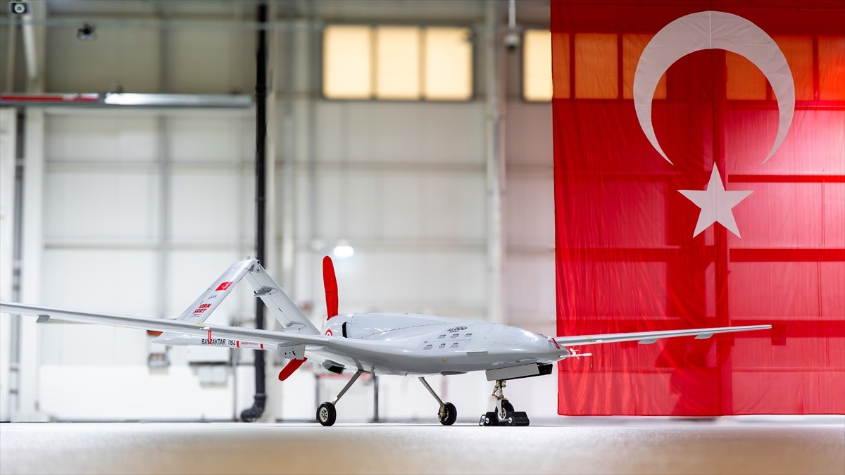 Türkiye’nin ilk SİHA'sı Bayraktar TB2'nin, gökyüzünde 1 milyon saati aşkın uçuş tecrübesine ulaşan...