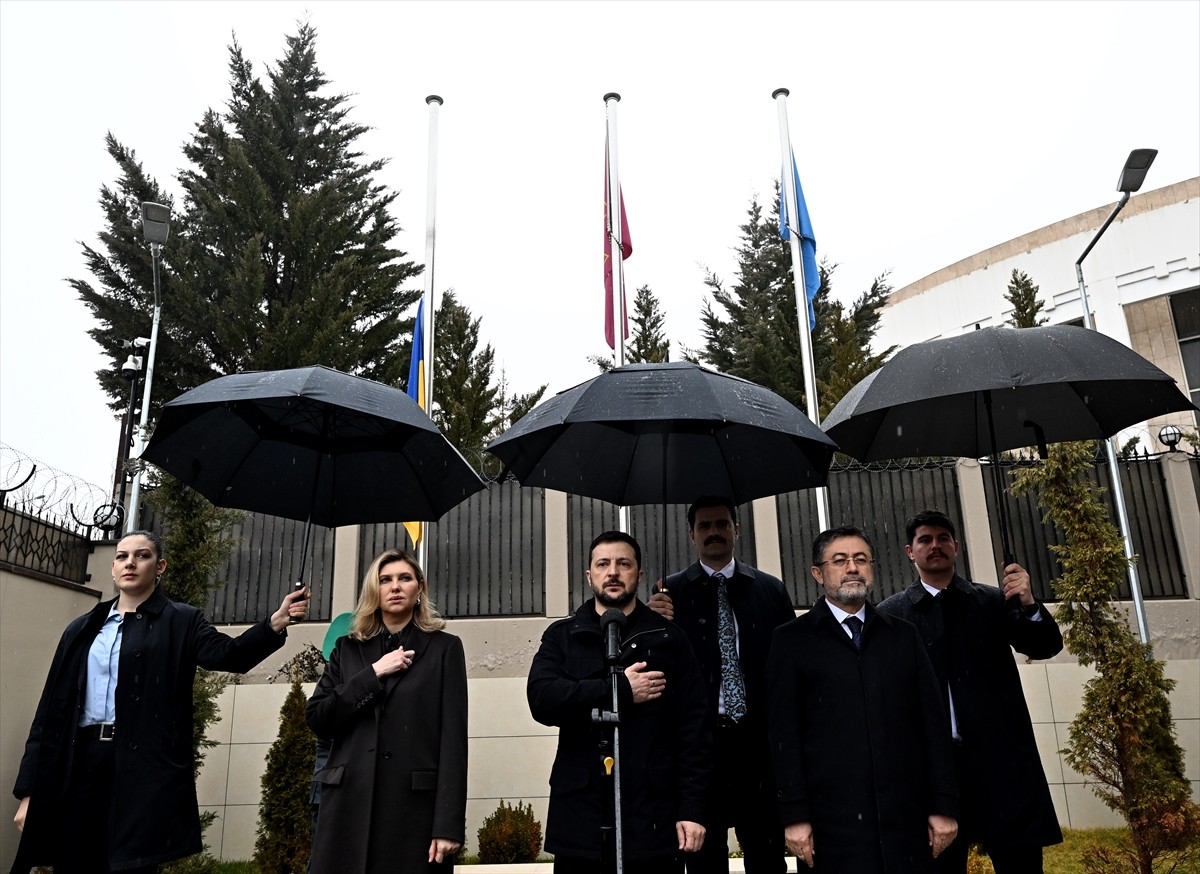 Ukrayna Devlet Başkanı Volodimir Zelenskiy, eşi Olena Zelenski ile birlikte, Ukrayna'nın Ankara...