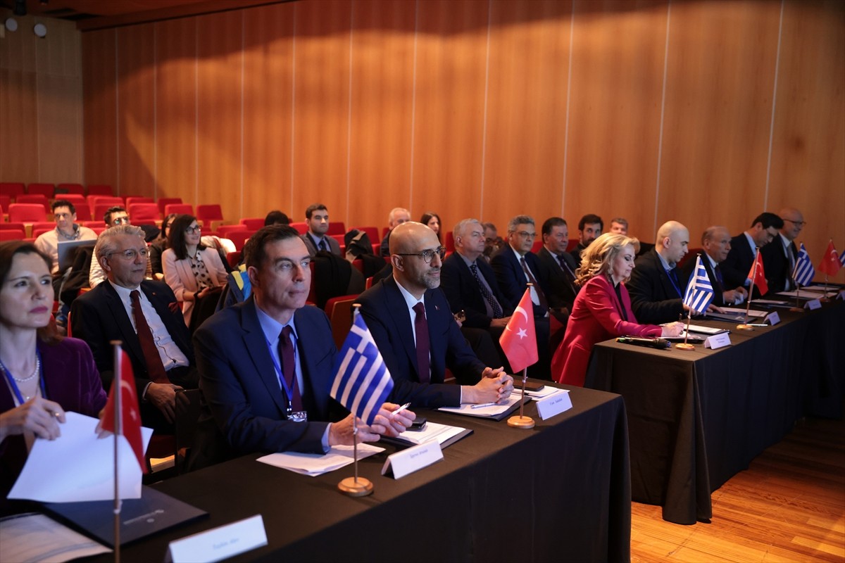 Yunanistan'ın başkenti Atina'da, Türk-Yunan öğrenci ve girişimcilerden oluşan 6 karma takımın...