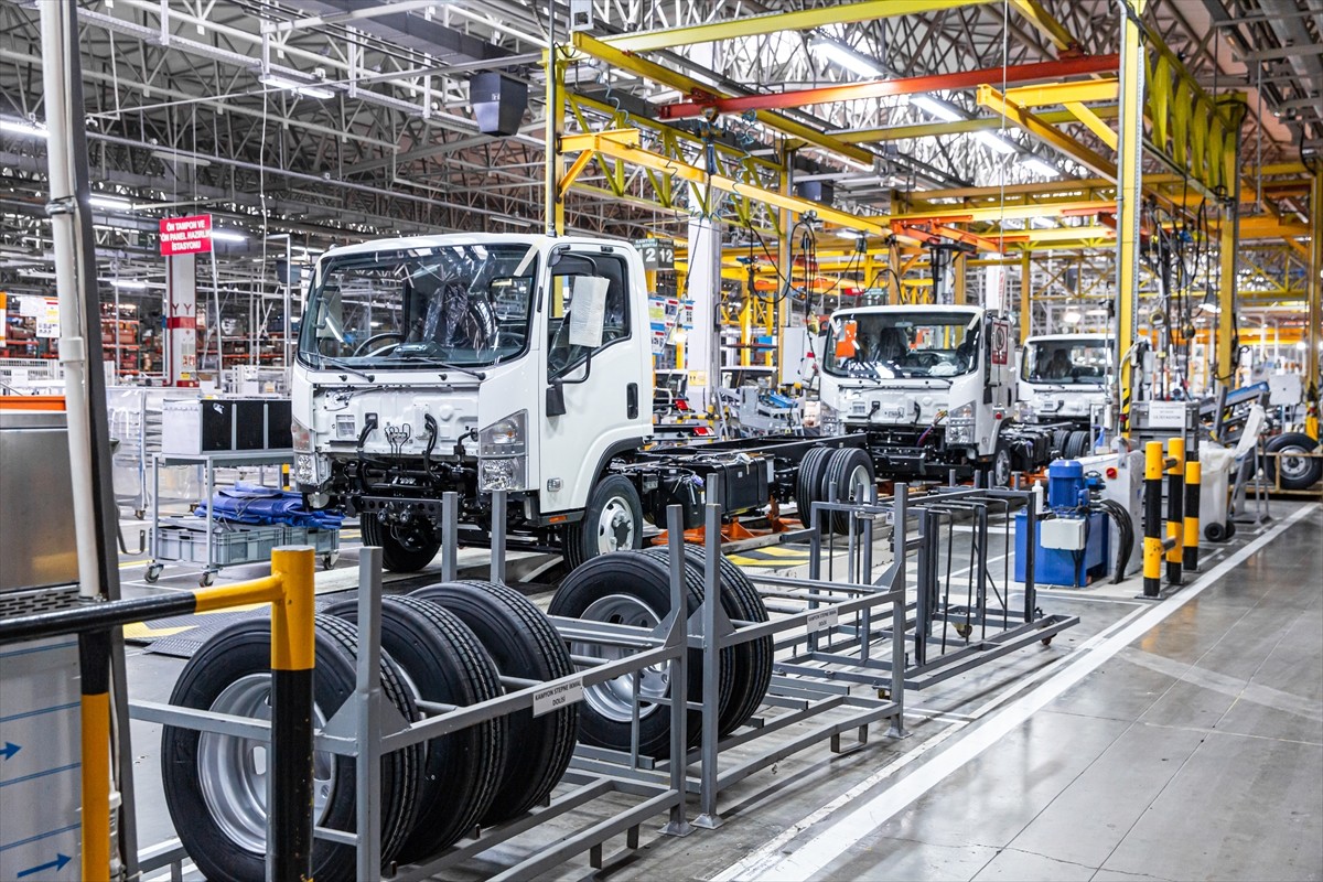 Anadolu Isuzu Genel Müdürü Tuğrul Arıkan, gelecek 5 yılda elektrikli araç satışlarının yüzde 40...