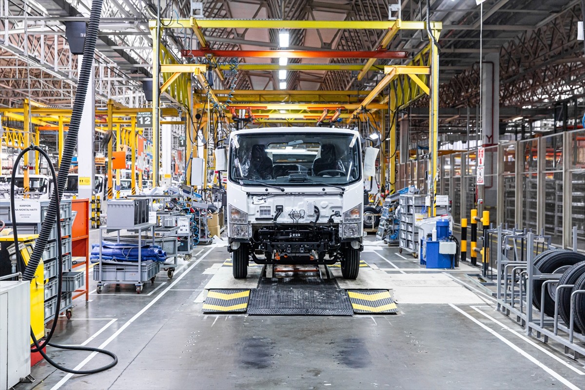 Anadolu Isuzu Genel Müdürü Tuğrul Arıkan, gelecek 5 yılda elektrikli araç satışlarının yüzde 40...