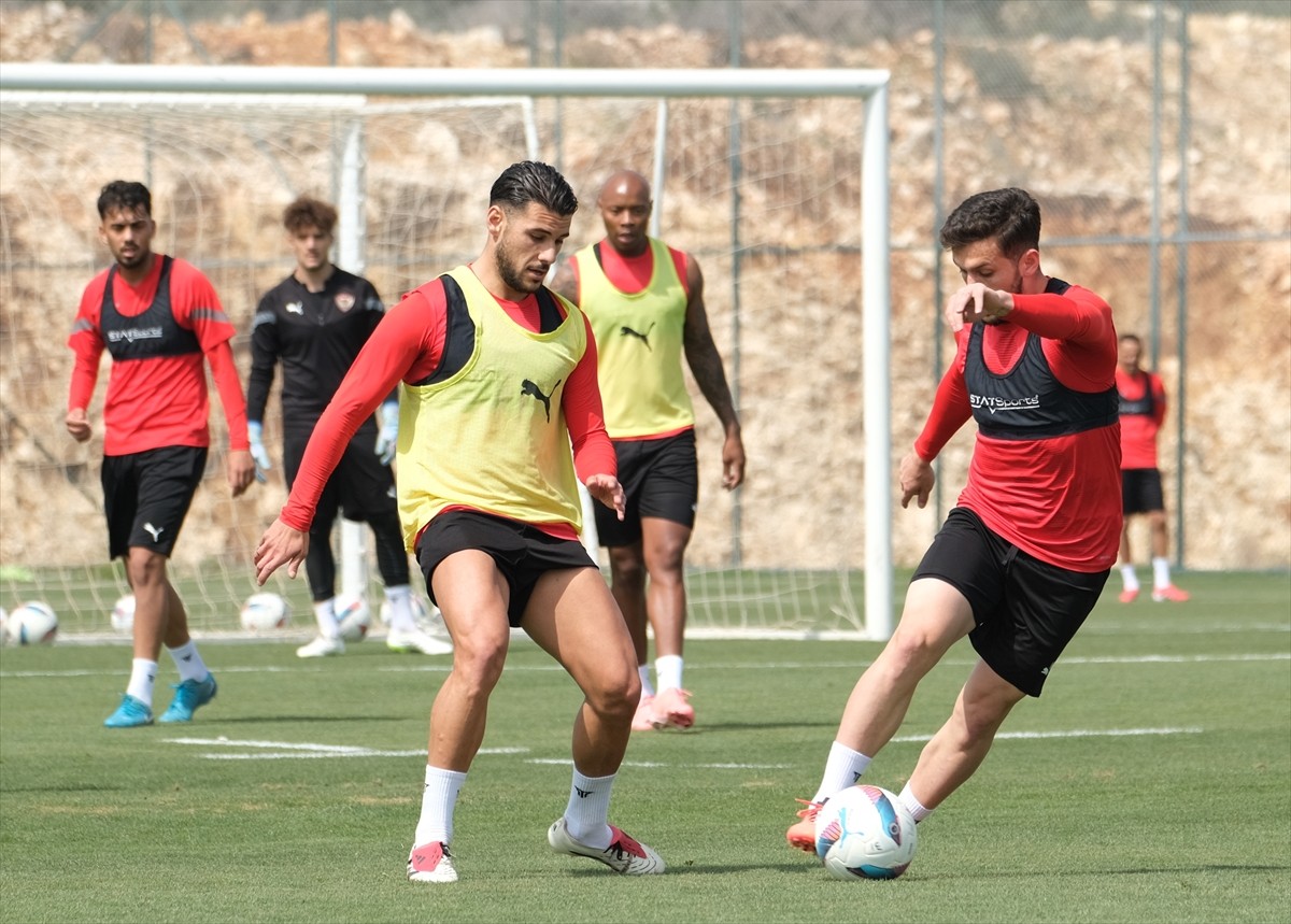 Atakaş Hatayspor, Trendyol Süper Lig'in 29. haftasında deplasmanda Bellona Kayserispor ile...