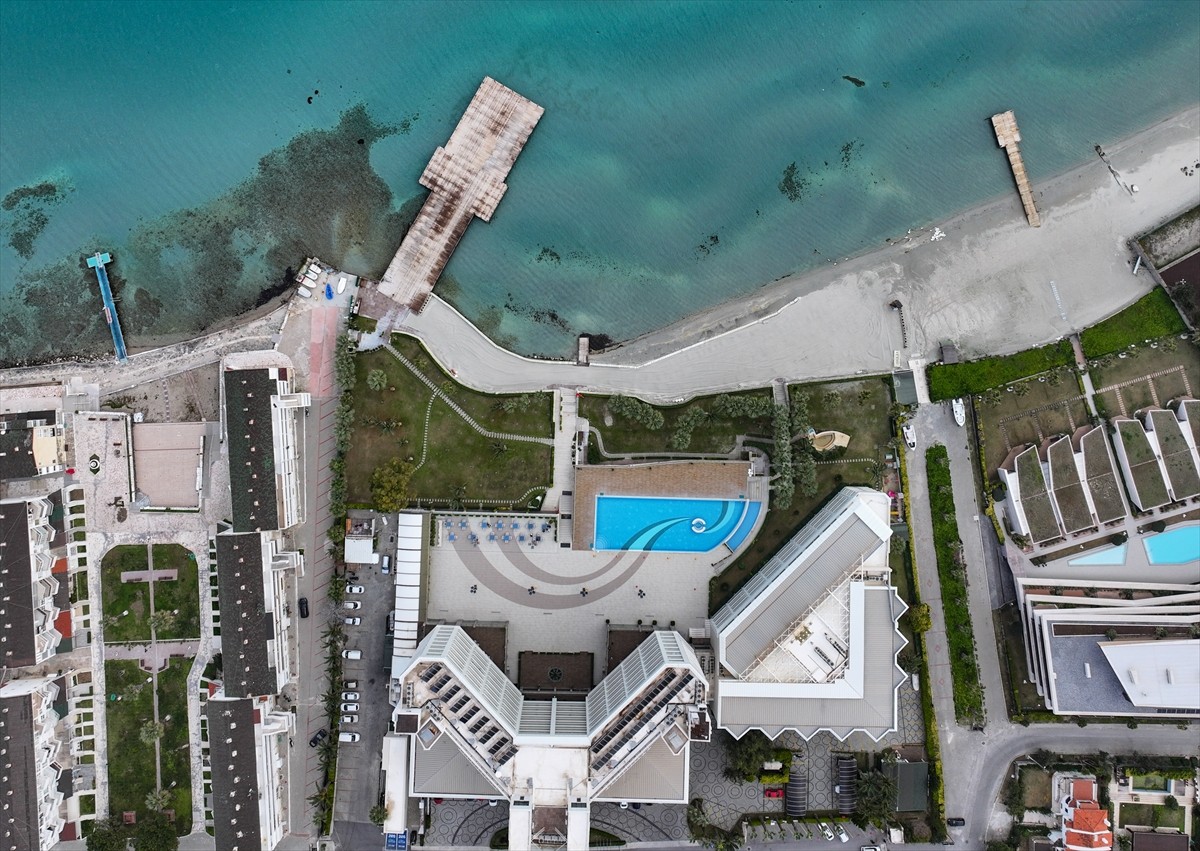 Başta Santorini olmak üzere Ege Denizi'ndeki adaları etkileyen deprem fırtınası, tatil için...