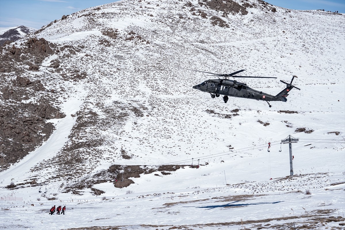 İçişleri Bakanlığı koordinasyonunda Afet ve Acil Durum Yönetimi (AFAD) Başkanlığınca yurt içi ve...
