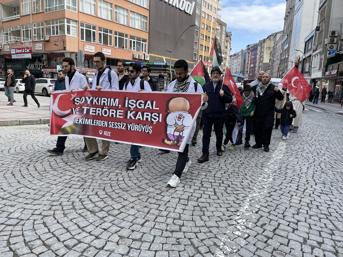 Rize'deki hastanelerde görev yapan doktorlar ve Recep Tayyip Erdoğan Üniversitesi Tıp Fakültesi...